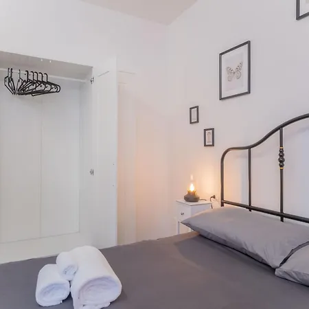 Apartment Casa Margherita Tra Charme E Casorate Sempione